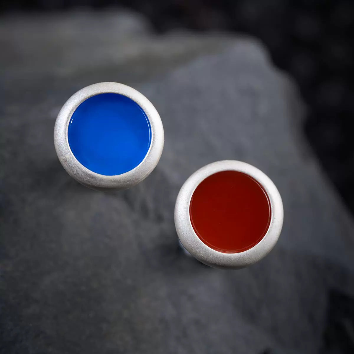 Handmade Textured Matte Disc Stud Earrings – 925 Sterling Silver Minimalist Style | Blue/Red Agate Circular Niche Jewelry